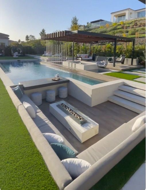Palm Jumeirah Outdoor Lounge Area